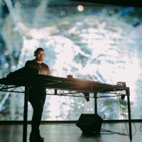 Alessandro Corsini and Marco Ciceri performing their new work »Nati Infiniti«. © Neil Jarvie