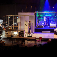 Matias Vestergård og Lea Marie Løppenthins blodige spøgelsesopera »Lisbon Floor«. © Søren Meisner