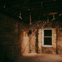 Ukrainian artist Kseniia Shcherbakova's installation »(You) Let the Sky Fall«. © Neil Jarvie