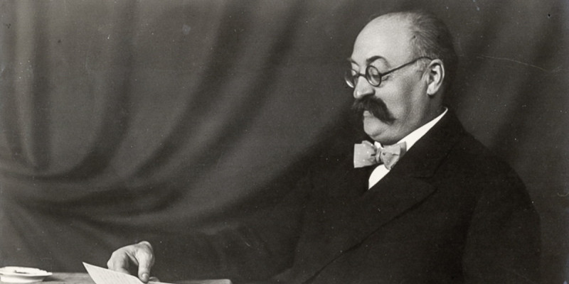 Heinrich Schenker, ca. 1919. © Oswald Jonas Memorial Collection Heinrich Schenker. © Oswald Jonas Memorial Collection