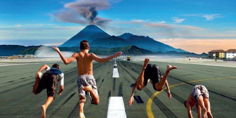 Here to Go 2014, collage af Vicki Bennett.