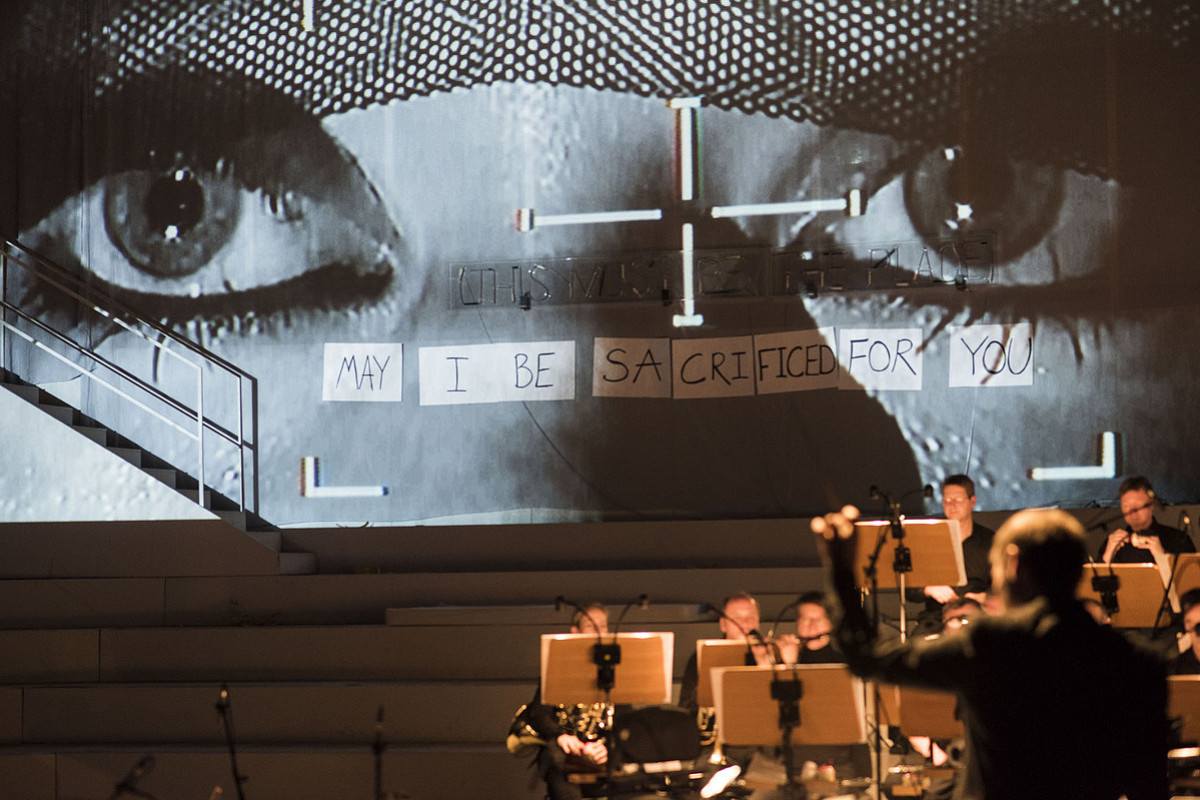 Sarah Nemtsov: ‘Sacrifice’. Foto: Sebastian Hannak