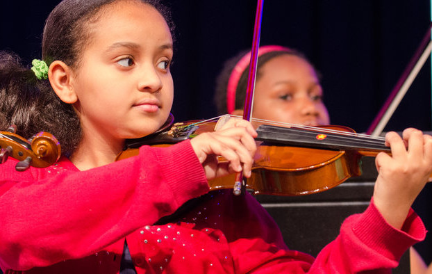 Violinen er det foretrukne intrument blandt mange børn. 