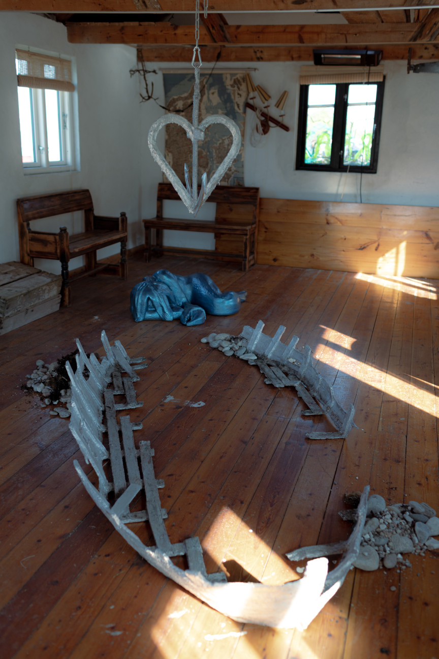 Anna Baks installation »Fatal Waves«. © Nadiia Tarasevych